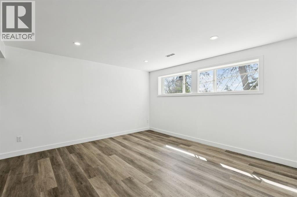 6928 Hunterbow Crescent NW — photo 24