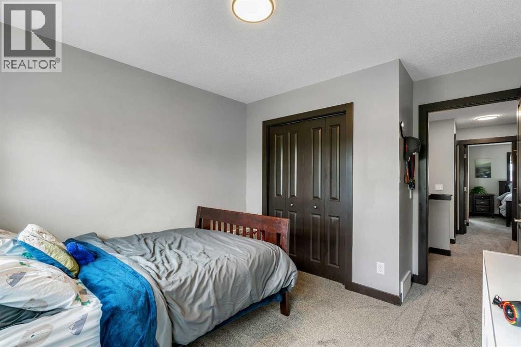91 Panora Square NW — photo 33