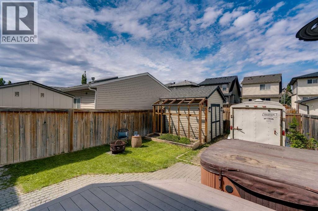 91 Panora Square NW — photo 43