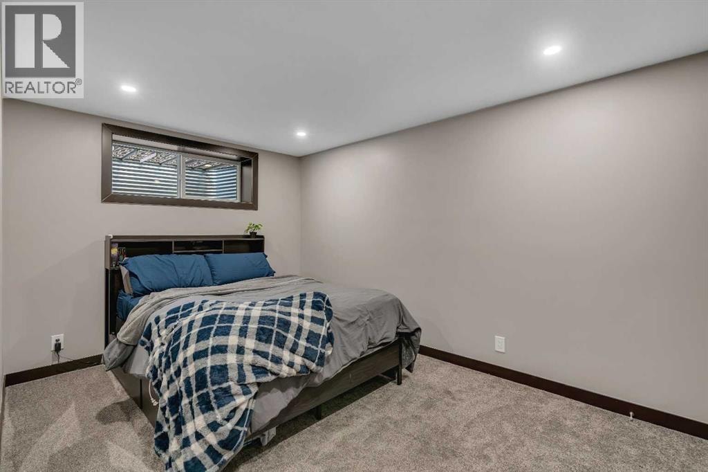 91 Panora Square NW — photo 39