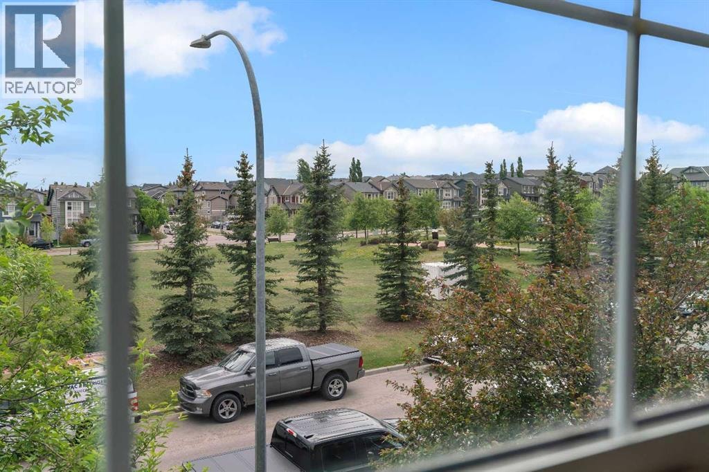 91 Panora Square NW — photo 32