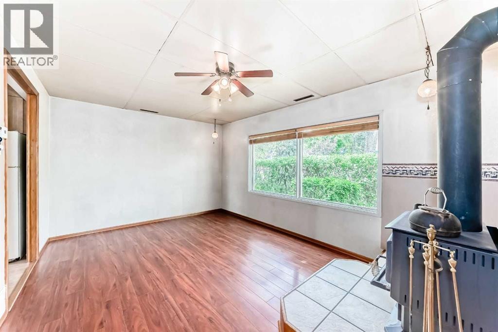 85 Elma Street W — photo 16