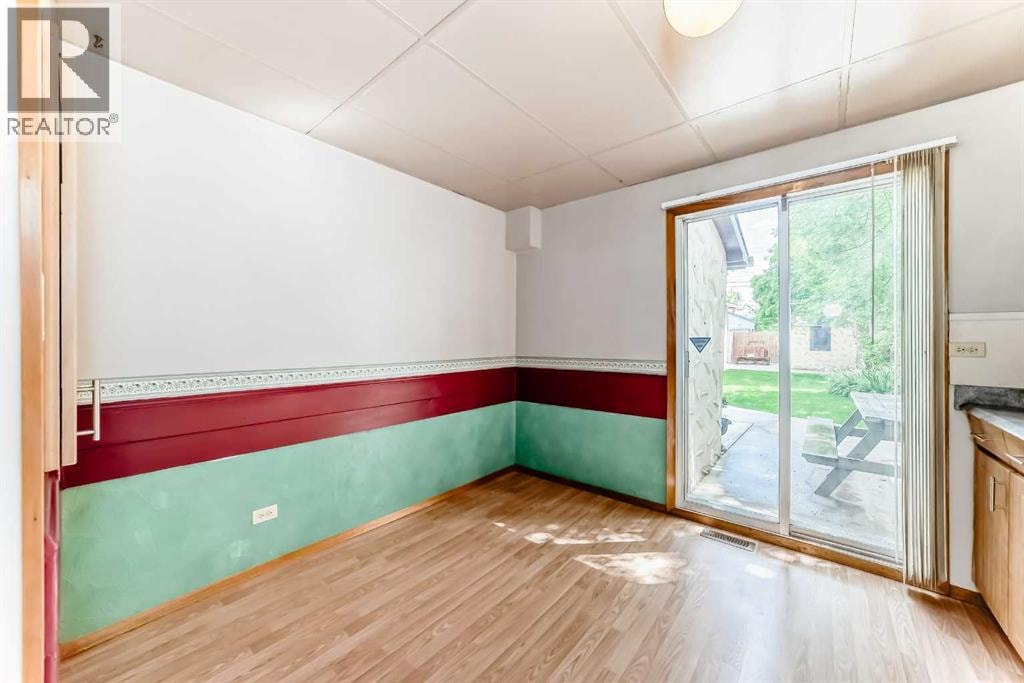 85 Elma Street W — photo 22