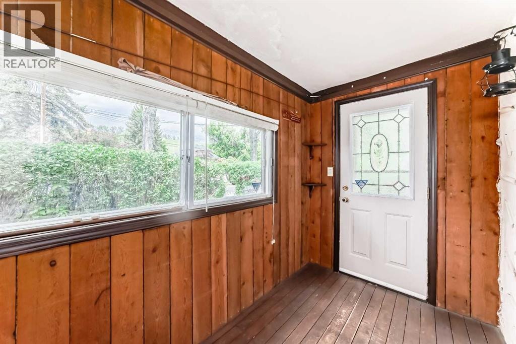 85 Elma Street W — photo 12