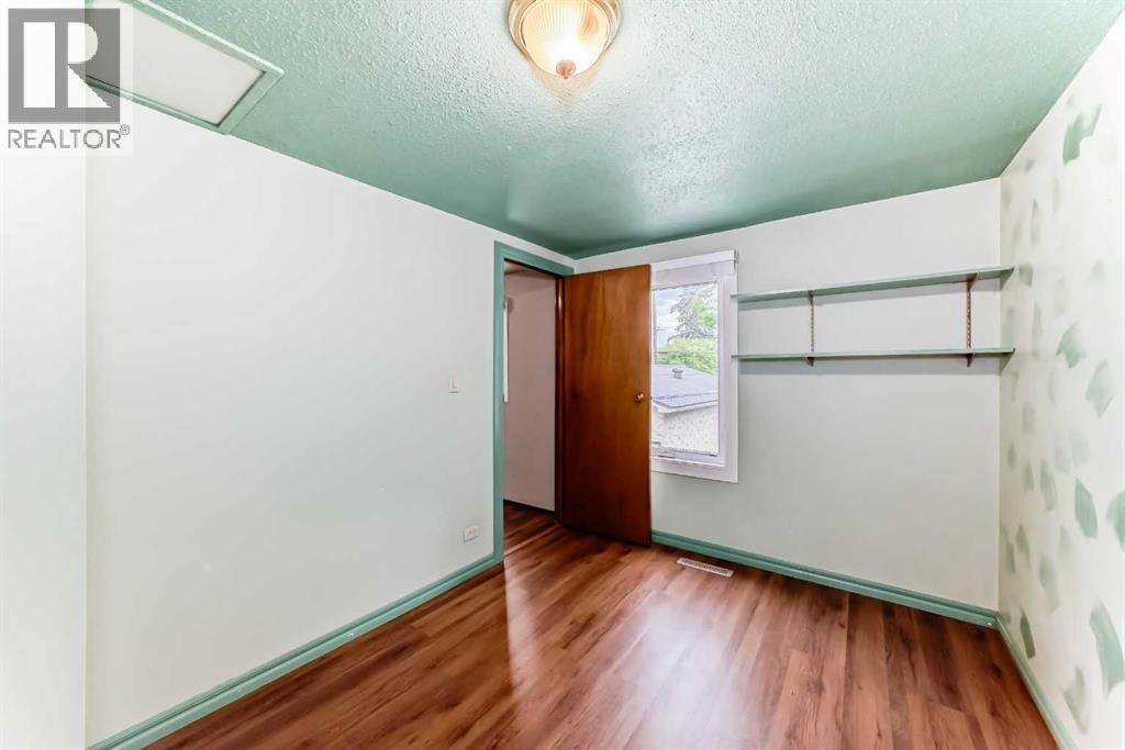 85 Elma Street W — photo 31