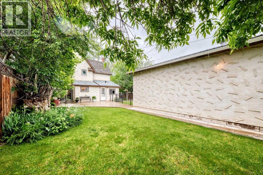 85 Elma Street W — photo 8