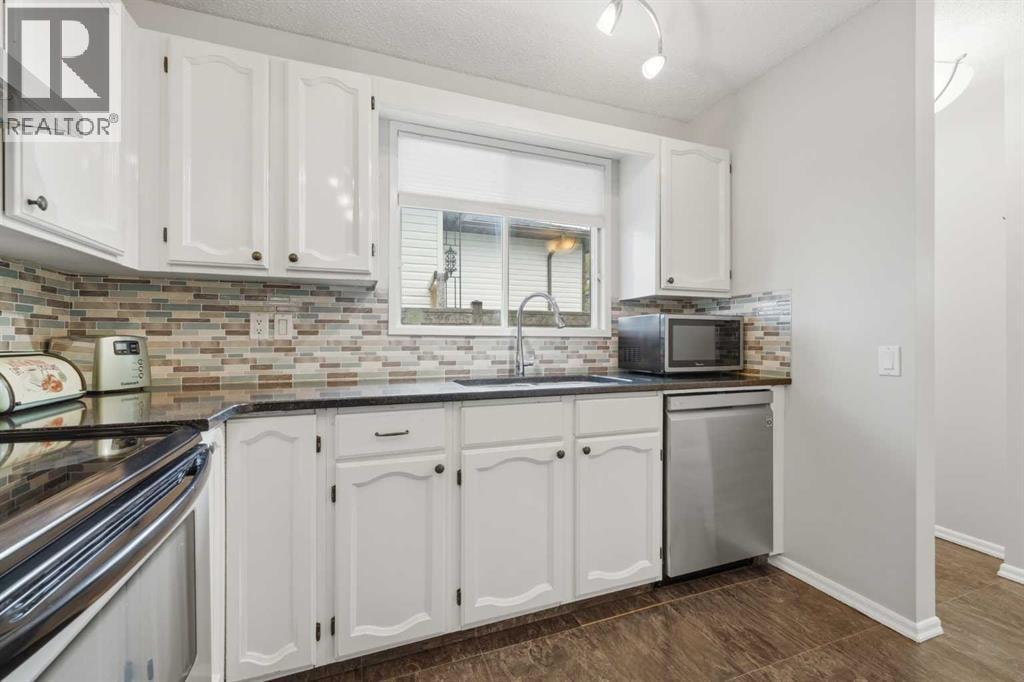 32 Beddington Rise NE — photo 8