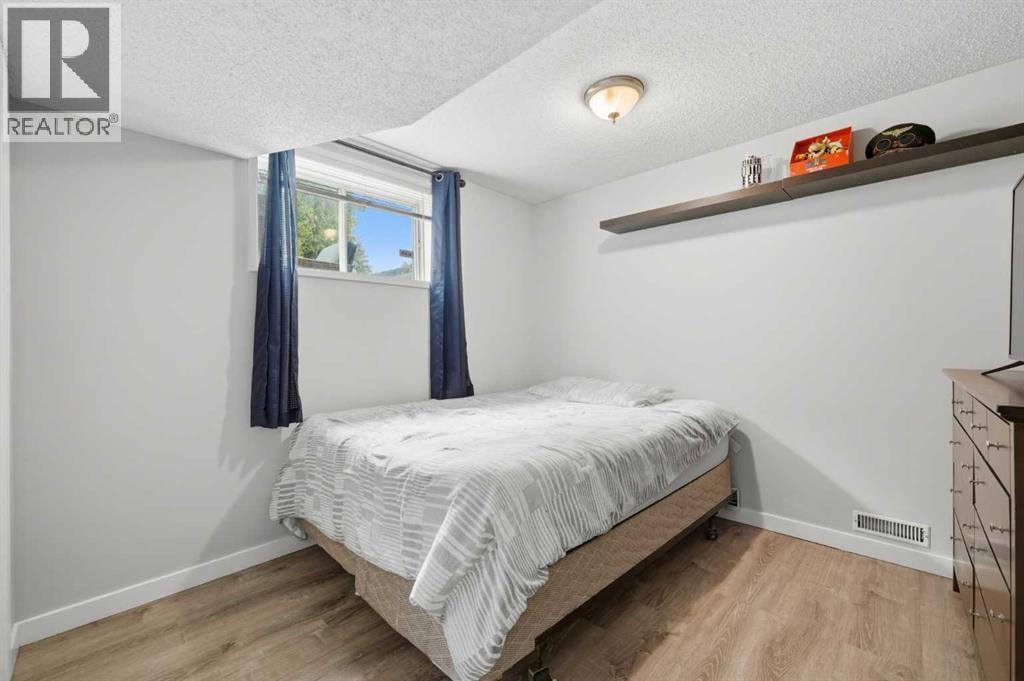 32 Beddington Rise NE — photo 15
