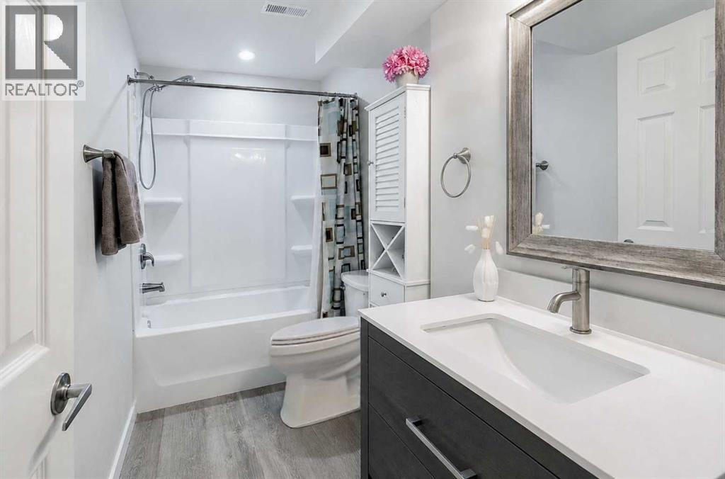 32 Beddington Rise NE — photo 16