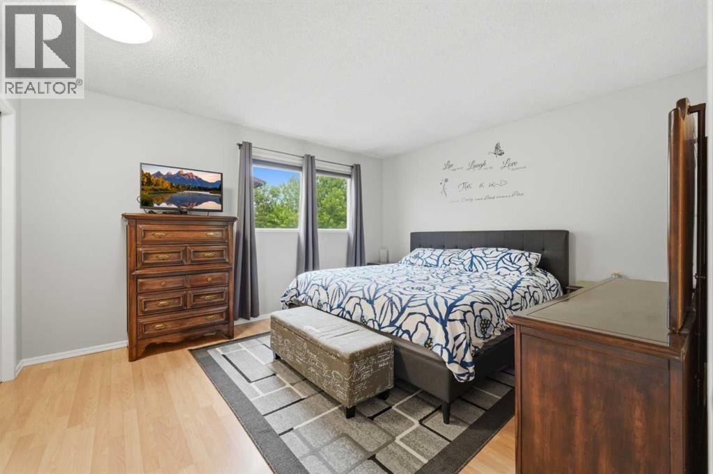 32 Beddington Rise NE — photo 10