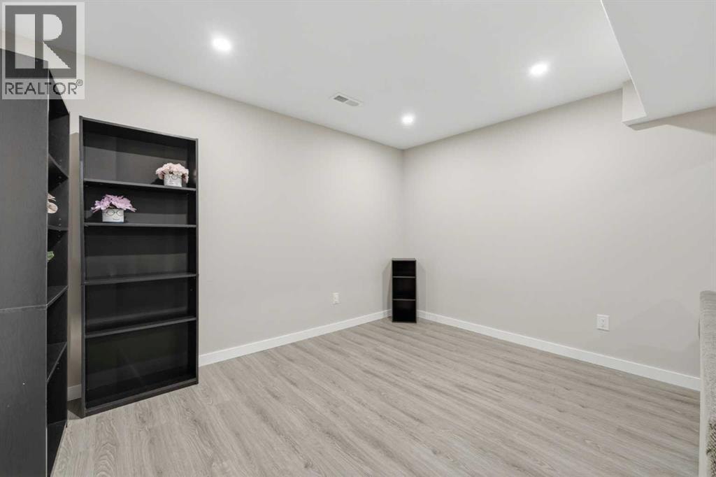 32 Beddington Rise NE — photo 19
