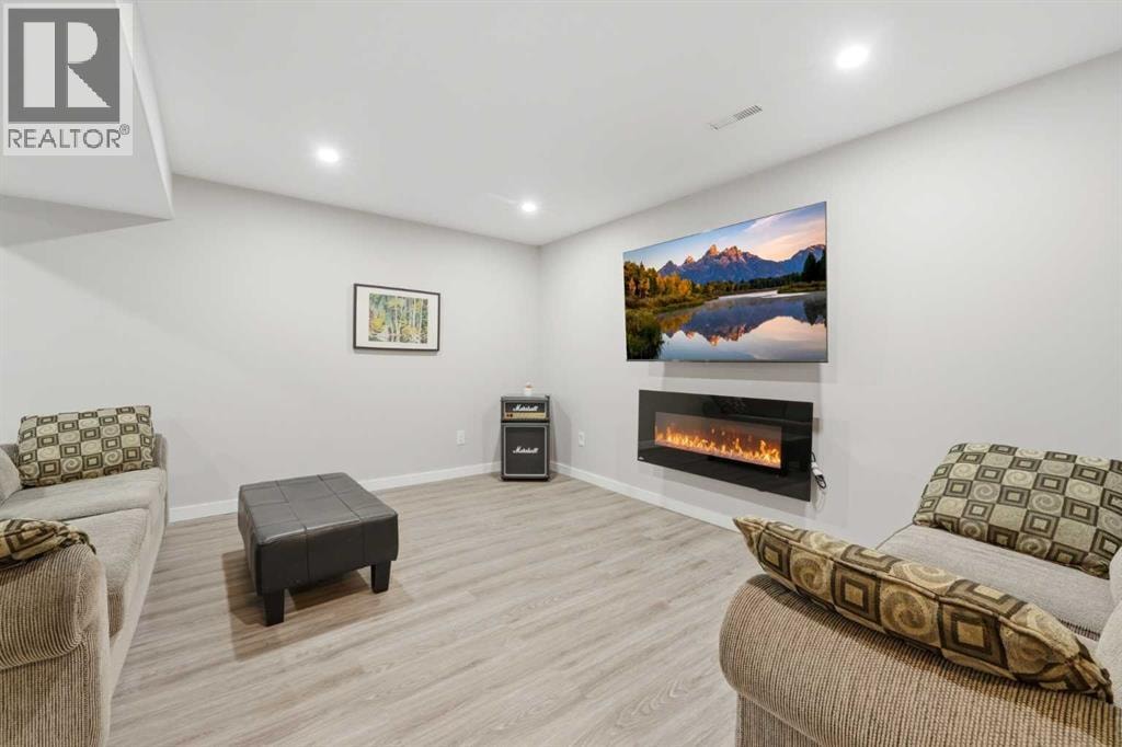 32 Beddington Rise NE — photo 18