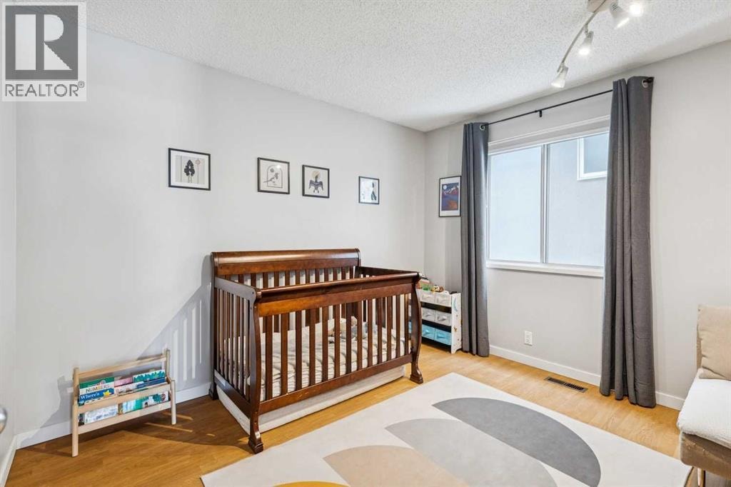 2621C 1 Avenue NW — photo 22