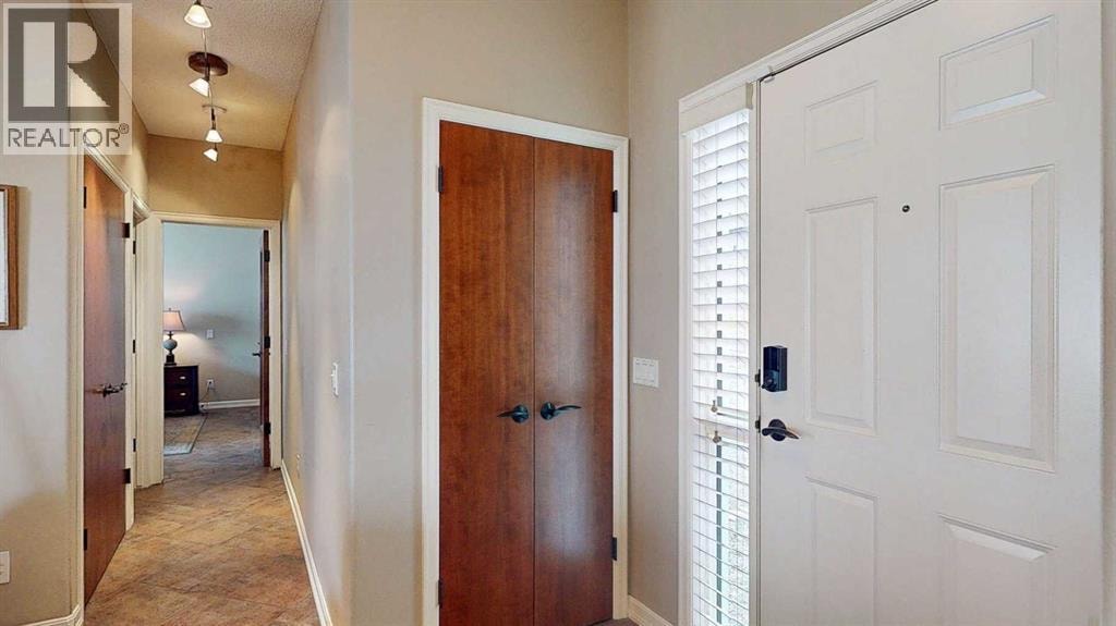604, 1997 Sirocco Drive SW — photo 2