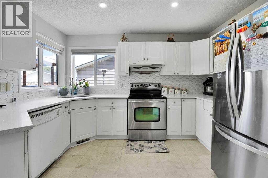 143 Taralea Gardens NE — photo 14