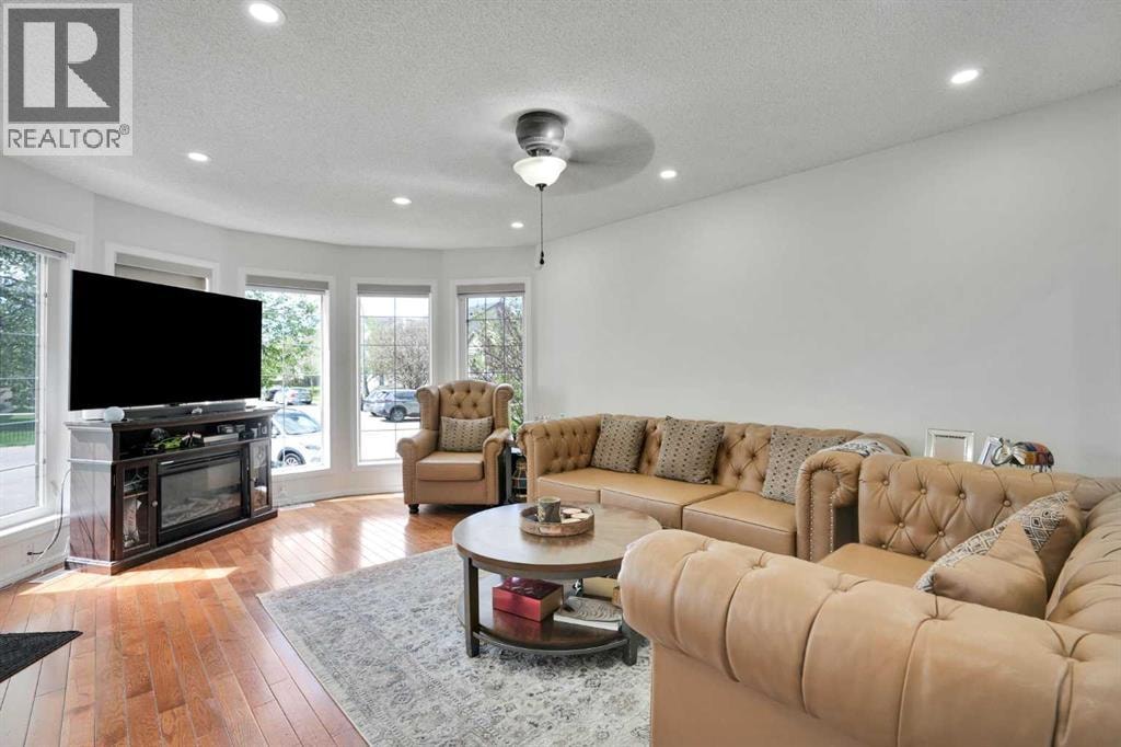 143 Taralea Gardens NE — photo 7