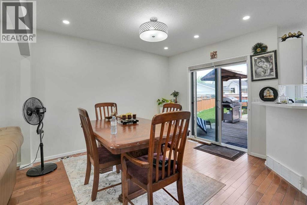 143 Taralea Gardens NE — photo 8