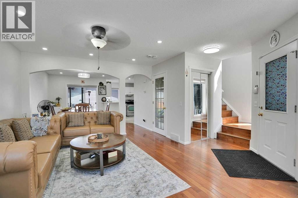 143 Taralea Gardens NE — photo 6