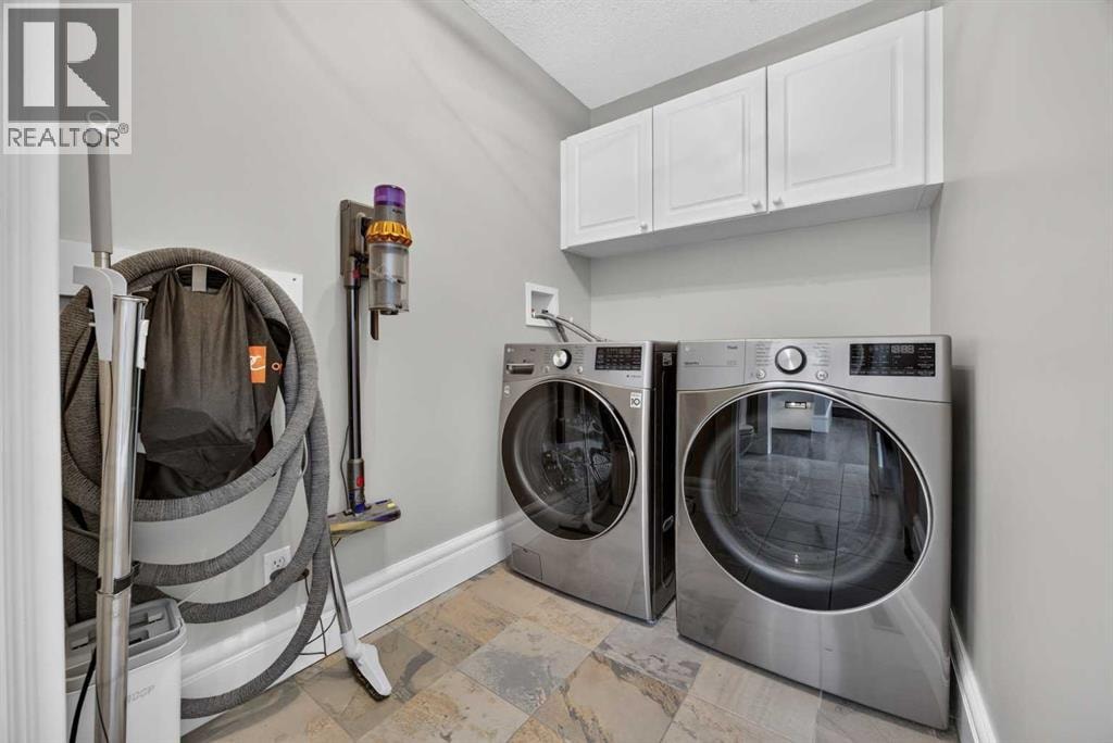 2339 Morris Crescent SE — photo 24