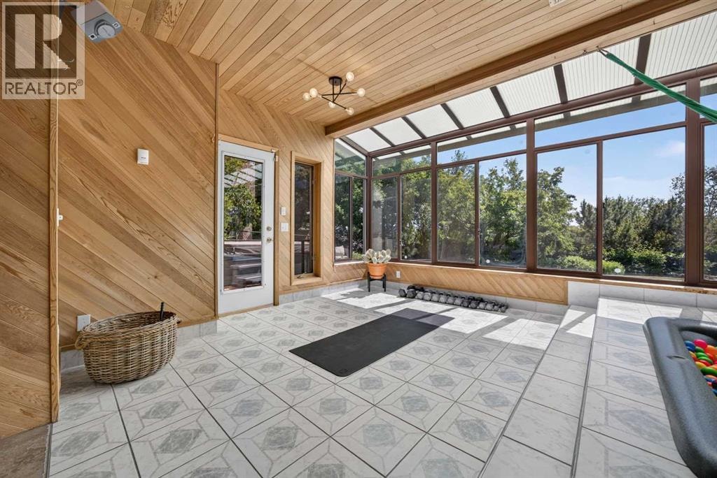 2339 Morris Crescent SE — photo 35
