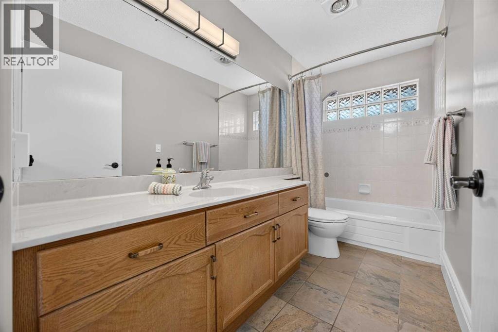 2339 Morris Crescent SE — photo 32