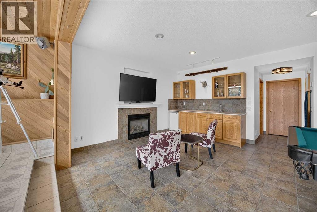 2339 Morris Crescent SE — photo 39