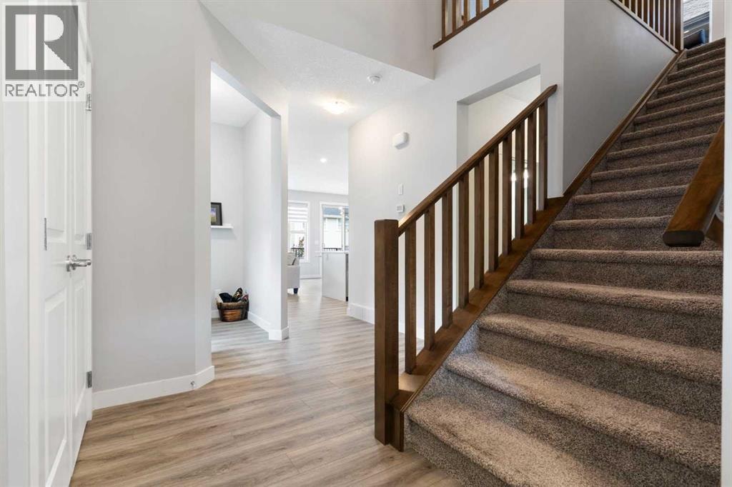 264 Riviera Way — photo 3