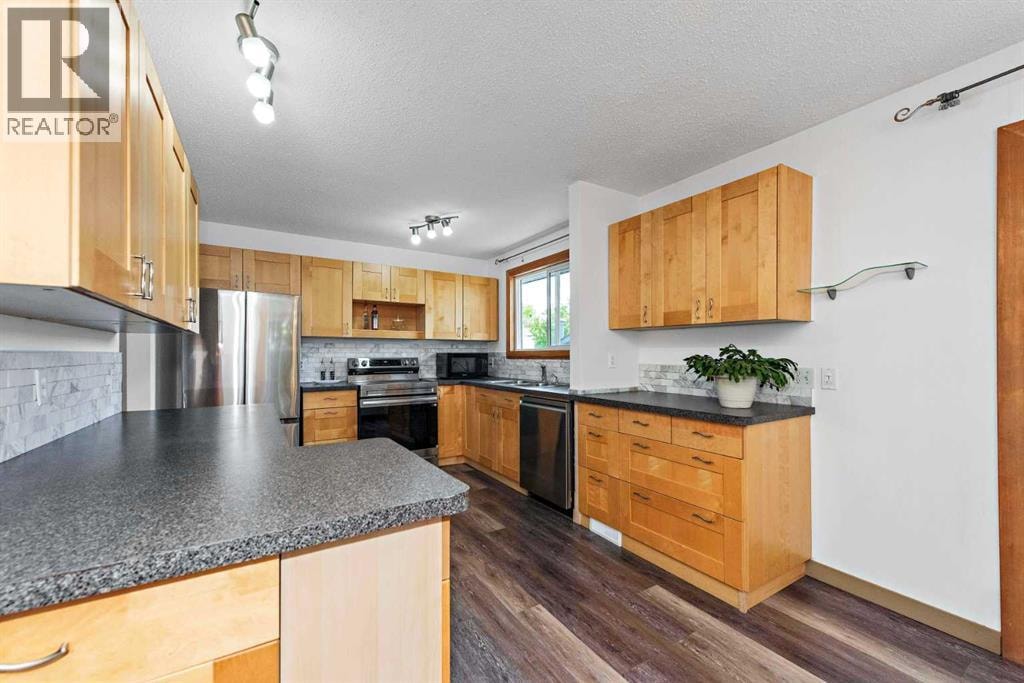 16 Rundleson Way NE — photo 10