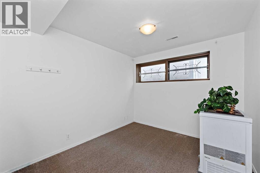16 Rundleson Way NE — photo 39