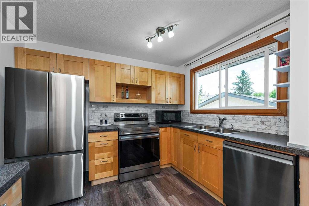 16 Rundleson Way NE — photo 8