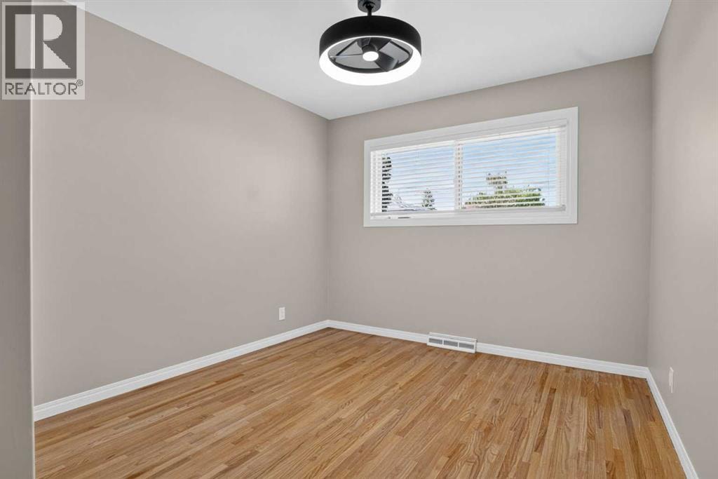 136 41 Avenue NW — photo 15