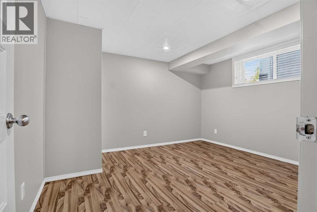 136 41 Avenue NW — photo 26