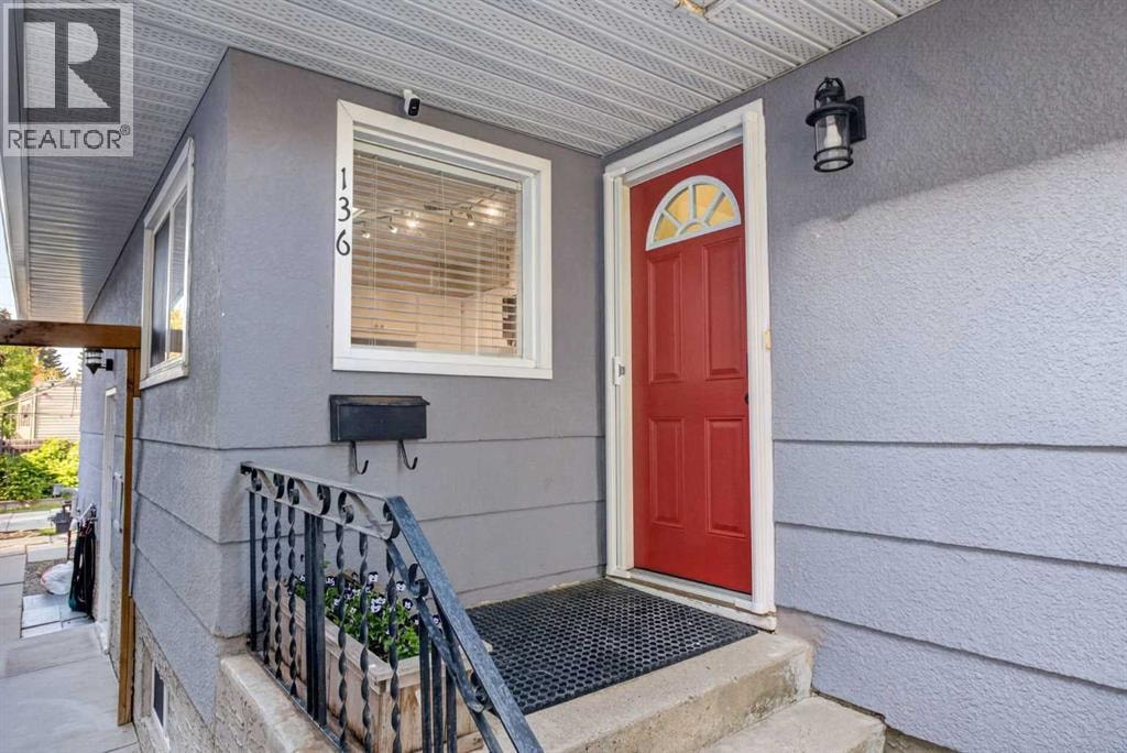 136 41 Avenue NW — photo 2