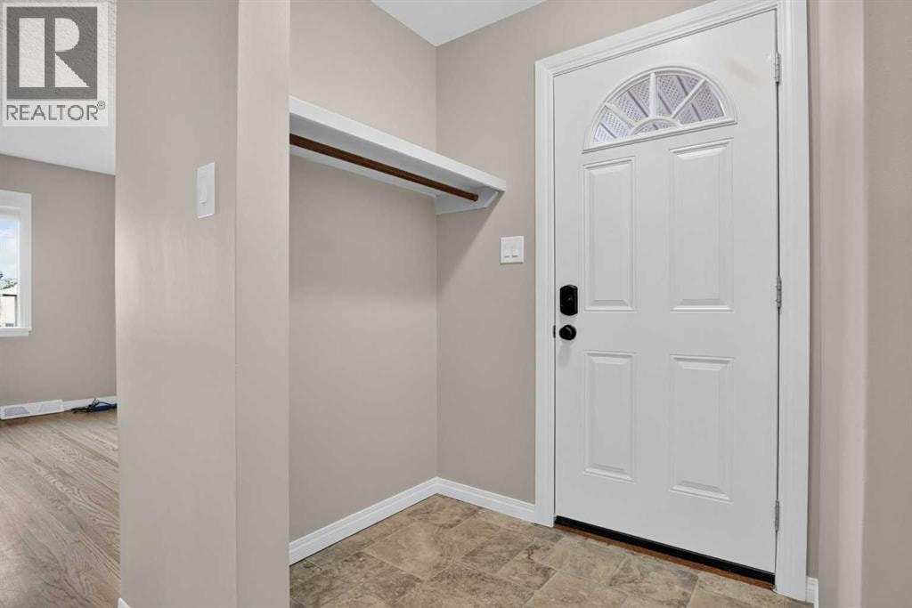 136 41 Avenue NW — photo 3