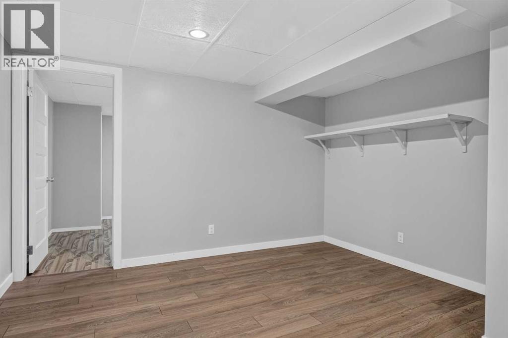 136 41 Avenue NW — photo 25