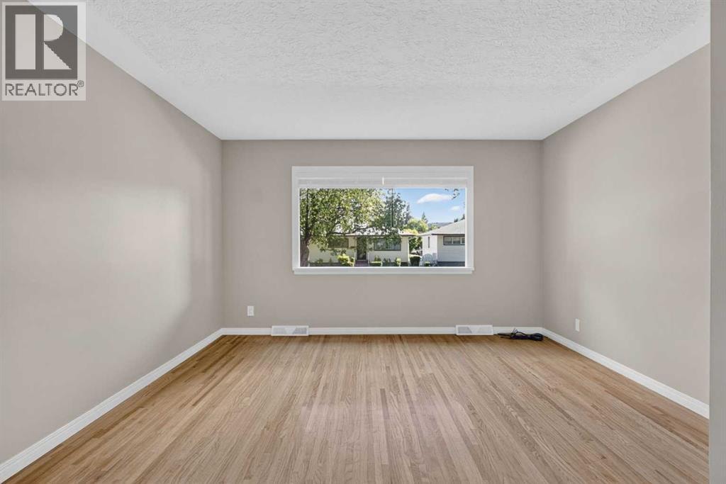 136 41 Avenue NW — photo 6