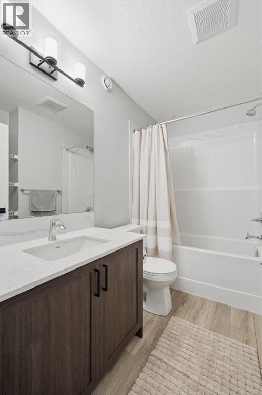 623 Savanna Crescent NE — photo 30