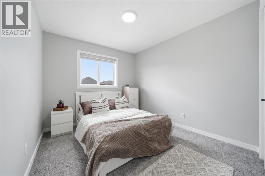 623 Savanna Crescent NE — photo 28