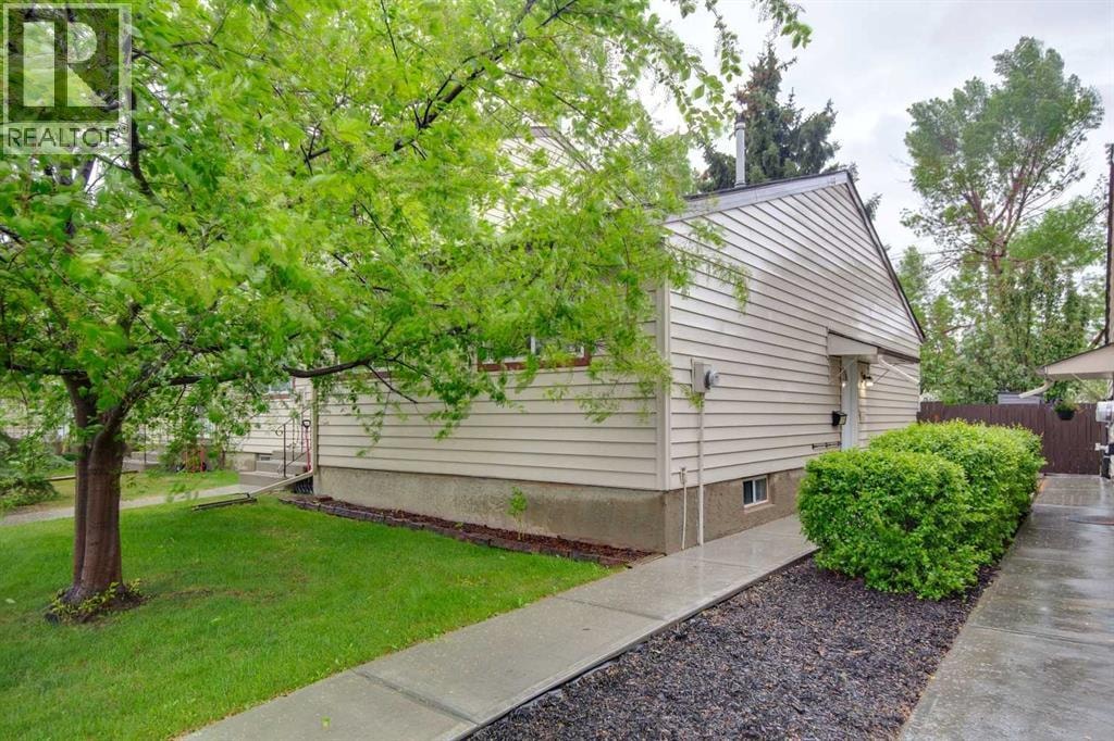 118, 6100 4 Avenue NE — photo 1