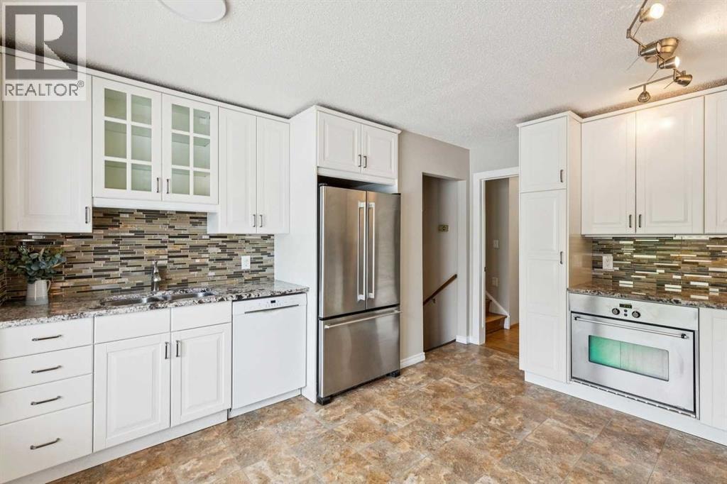 931 124 Avenue SW — photo 10