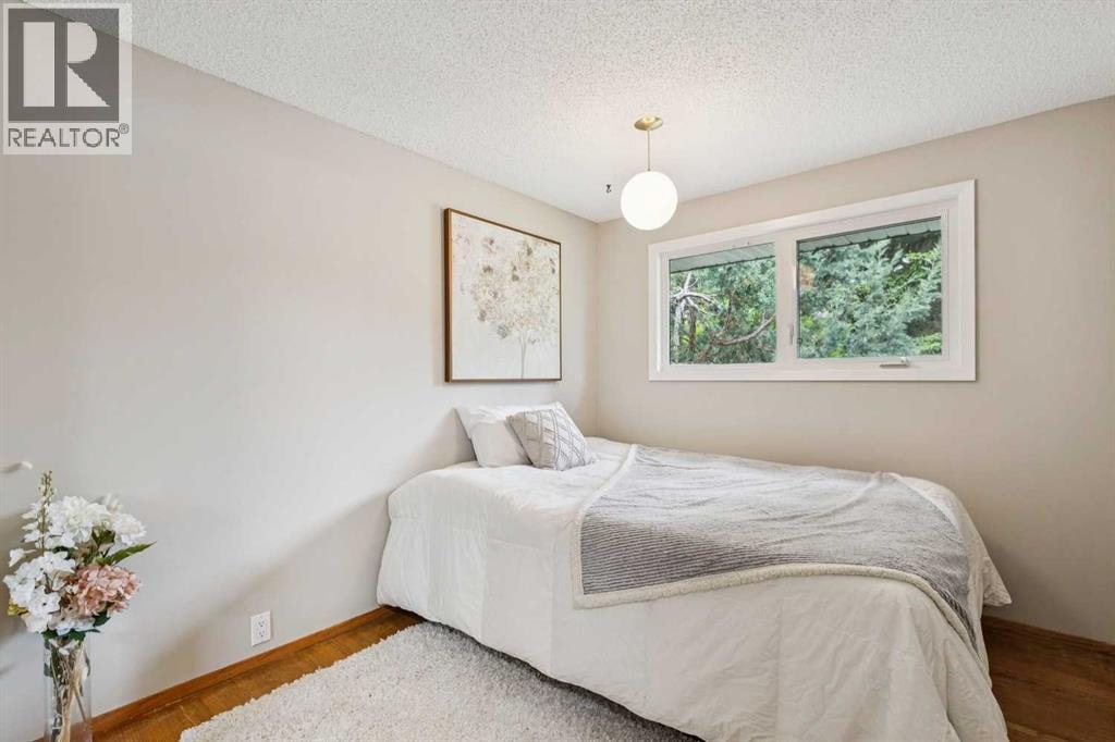 931 124 Avenue SW — photo 20