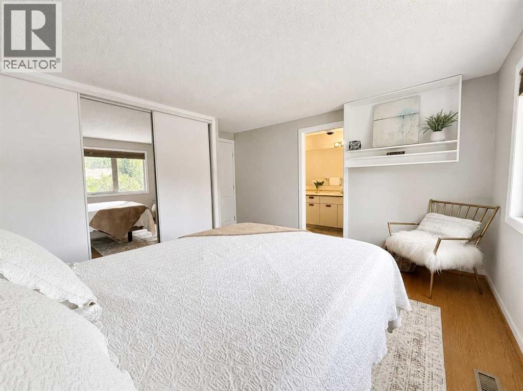 931 124 Avenue SW — photo 16