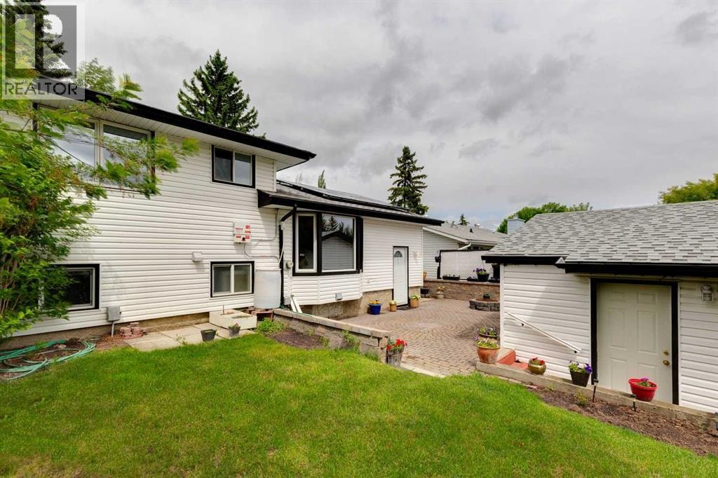 931 124 Avenue SW — photo 33