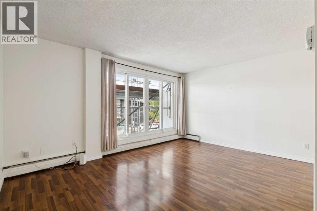 305, 110 24 Avenue SW — photo 3