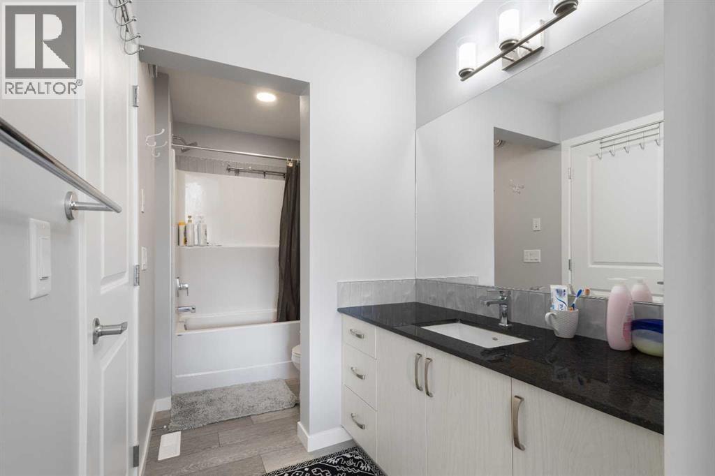 35 Lucas Passage NW — photo 27