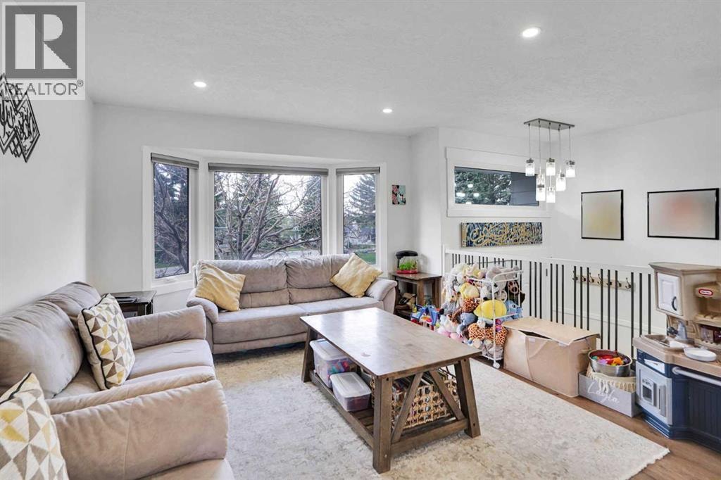 5702 Brenner Crescent NW — photo 4