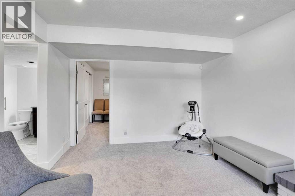 5702 Brenner Crescent NW — photo 37