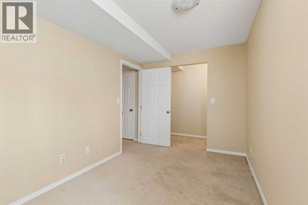 43, 105 Drake Landing Common — photo 36