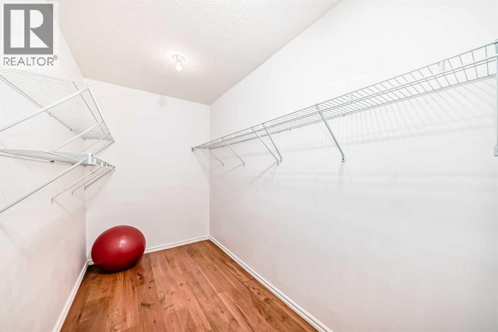 16 Martinridge Way NE — photo 32