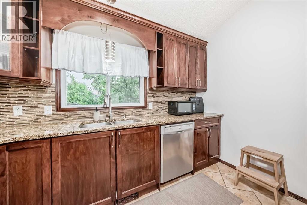 16 Martinridge Way NE — photo 12